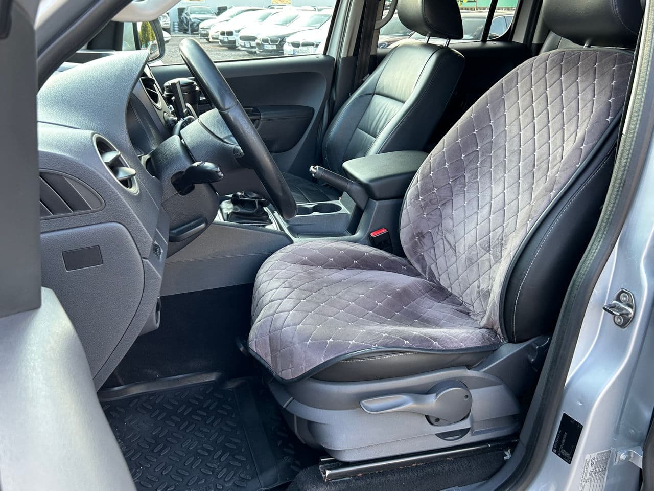 2010 Volkswagen Amarok — Miniatură 7