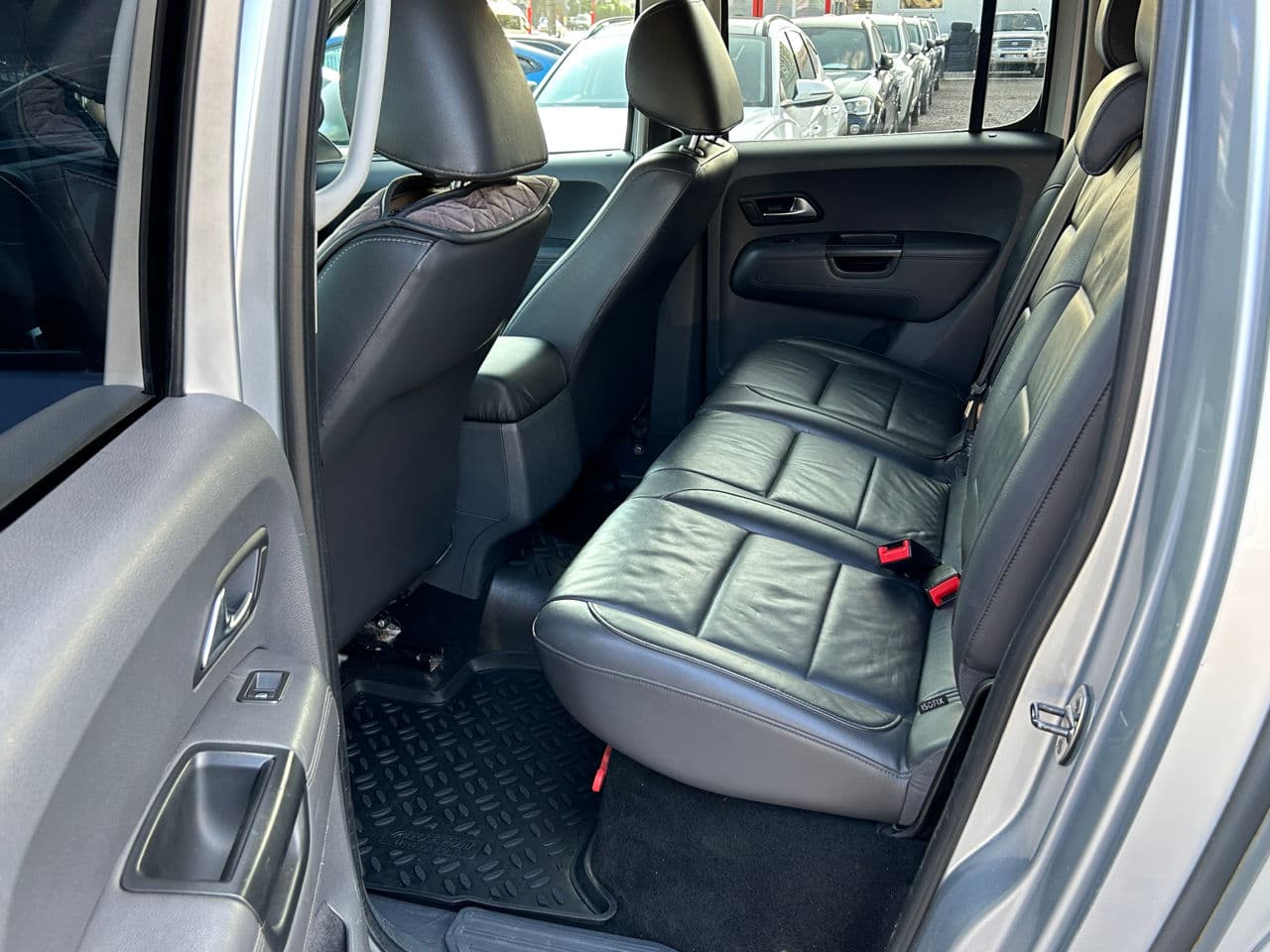 2010 Volkswagen Amarok — Miniatură 13