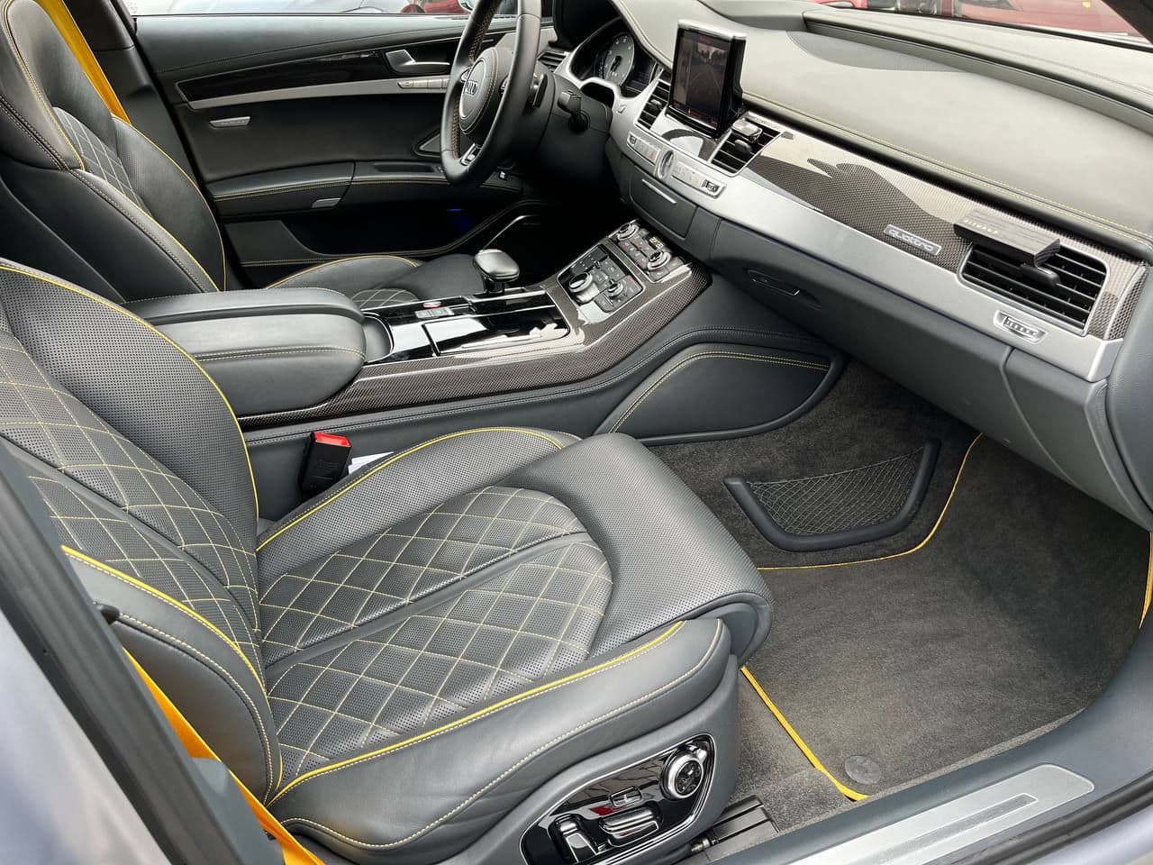 2017 Audi S8 Plus — Miniatură 6