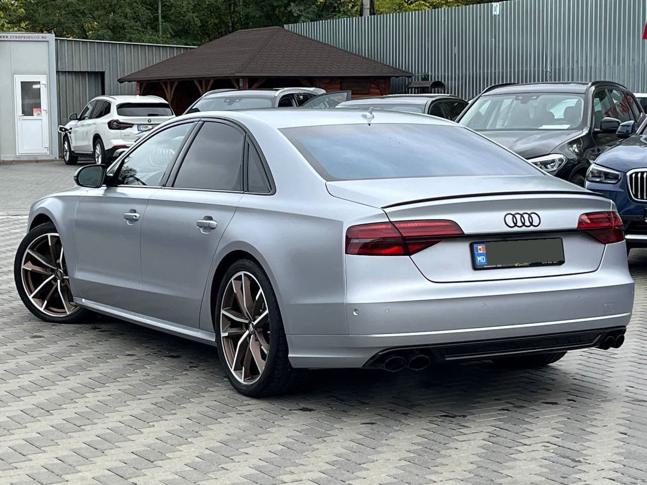 2017 Audi S8 Plus — Miniatură 4