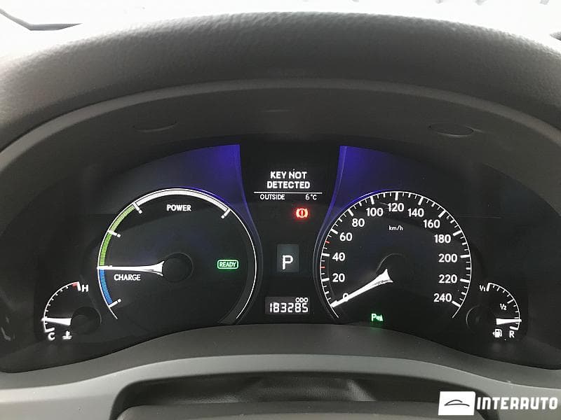 2010 Lexus RX 450h — Miniatură 11