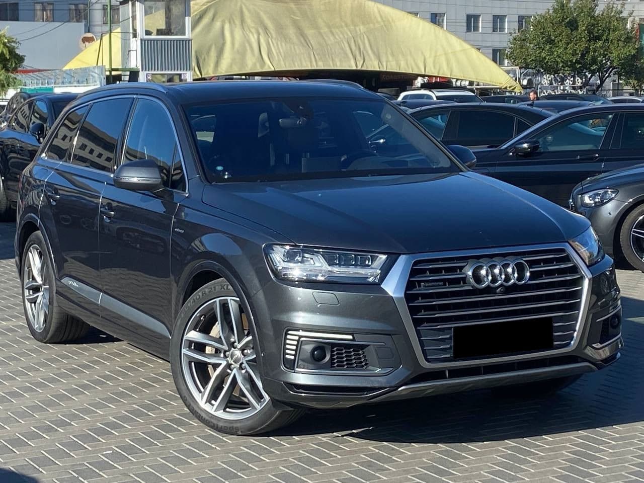 2016 Audi Q7 E-Tron — Miniatură 3