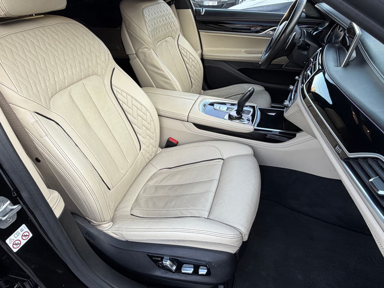 BMW 730 2018 — Миниатюра 17