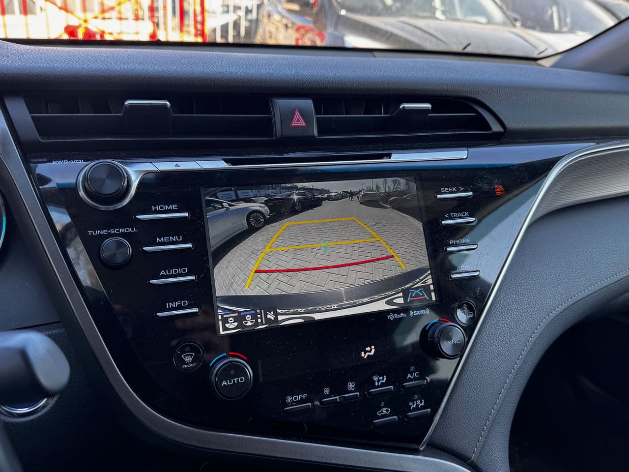 2018 Toyota Camry — Miniatură 13