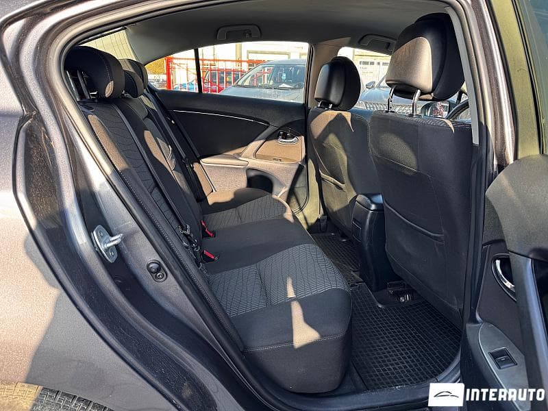 Toyota Avensis 2011 — Миниатюра 15