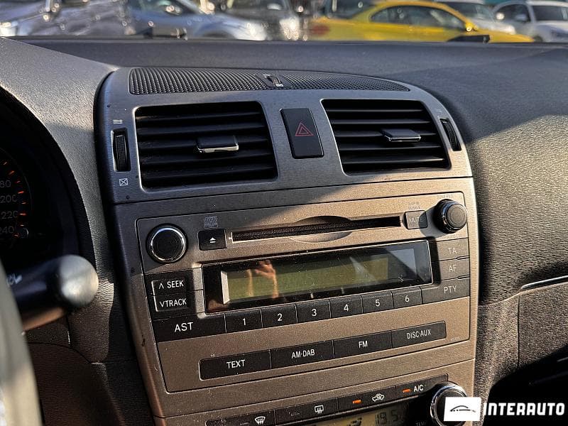 Toyota Avensis 2011 — Миниатюра 9