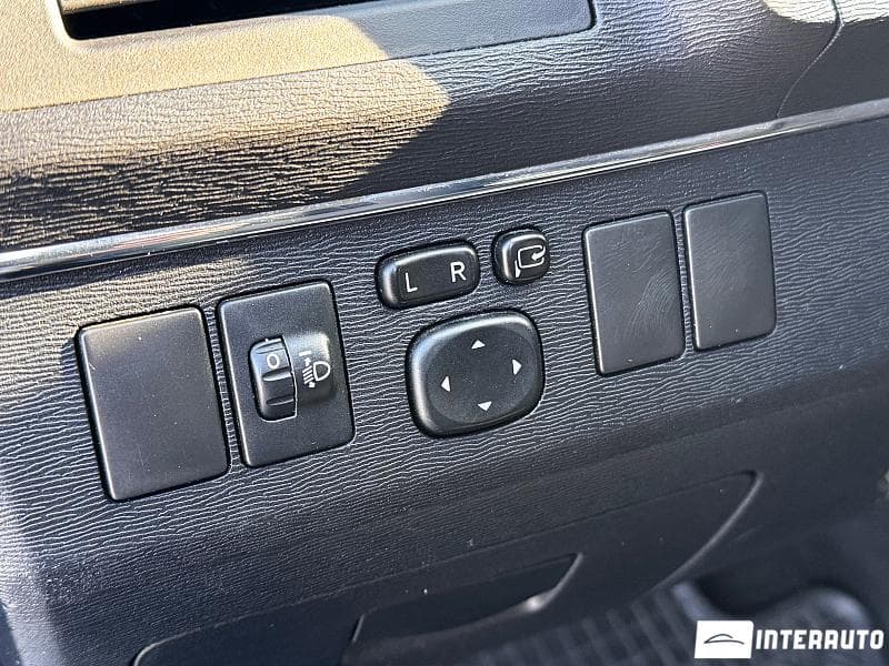 Toyota Avensis 2011 — Миниатюра 13