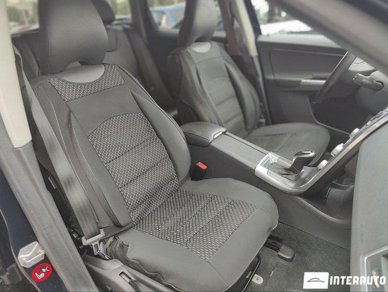 Volvo XC 60 2016 — Миниатюра 8