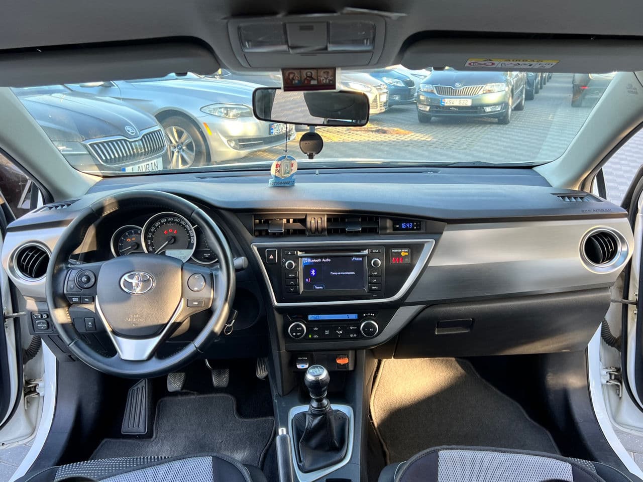 2014 Toyota Auris — Miniatură 6