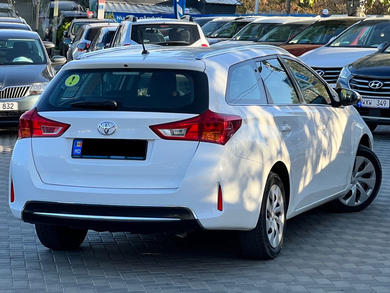 2014 Toyota Auris — Miniatură 3