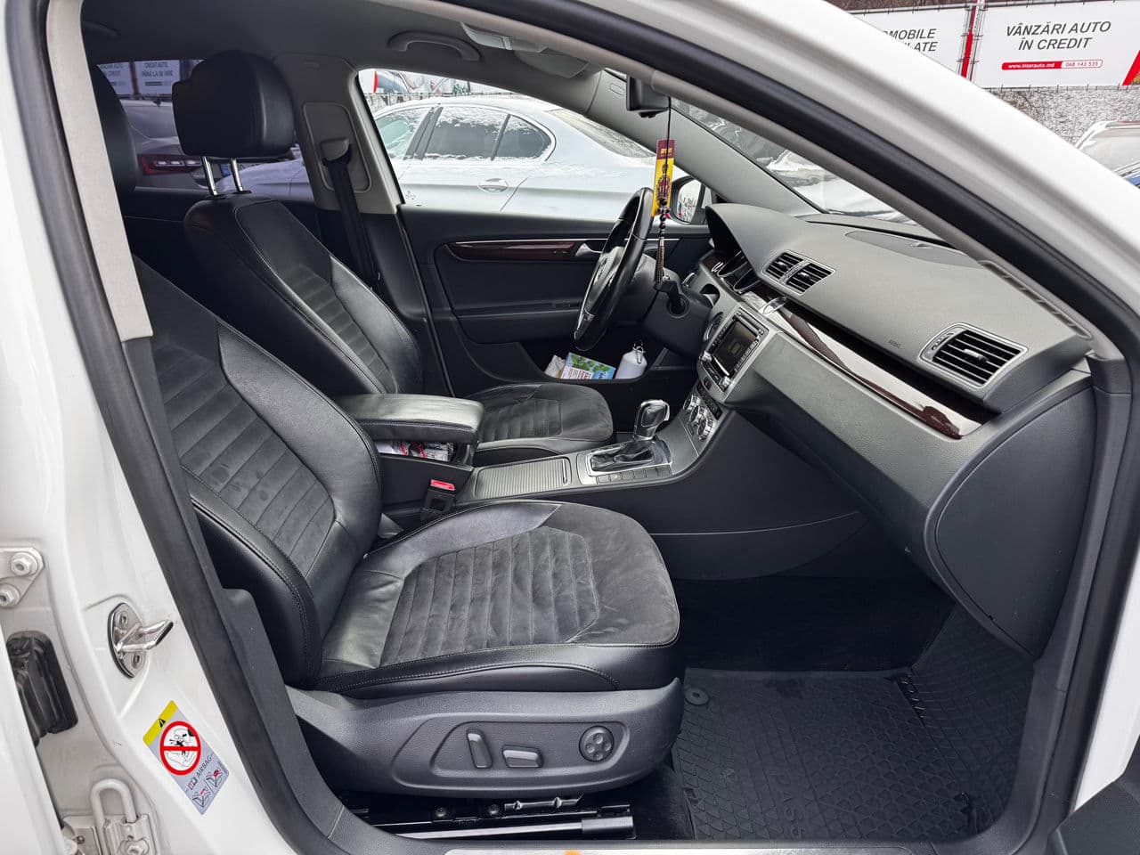 2013 Volkswagen Passat — Miniatură 14