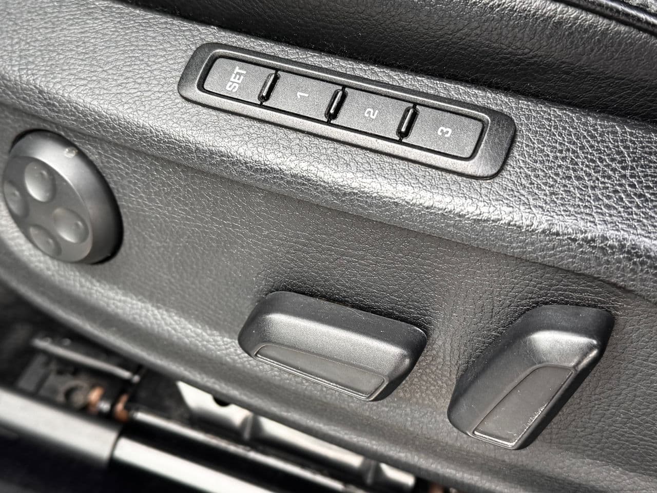 2013 Volkswagen Passat — Miniatură 16