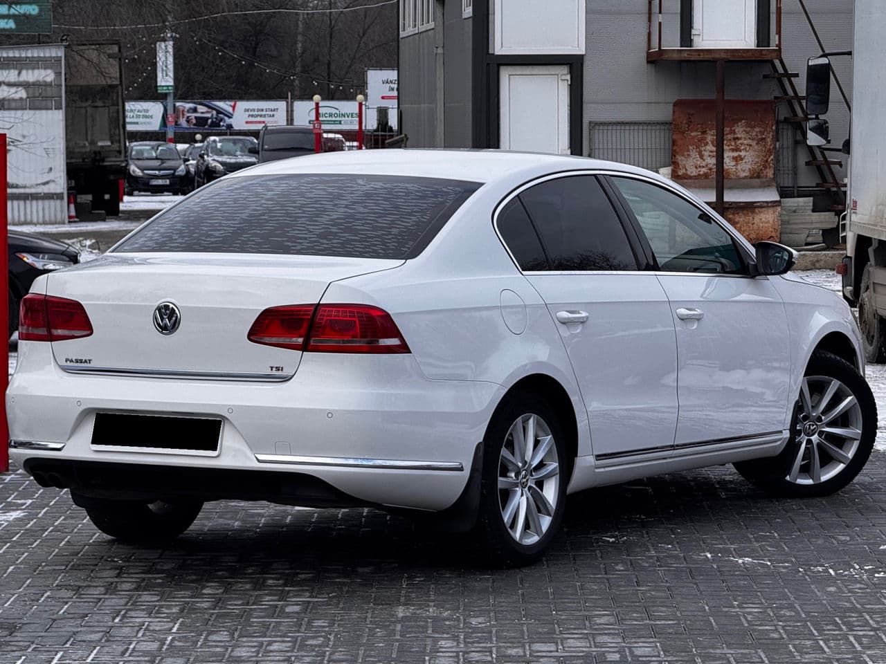 2013 Volkswagen Passat — Miniatură 3