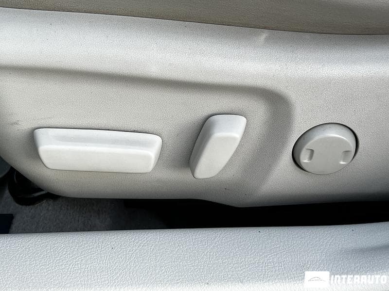 2012 Toyota Camry — Miniatură 16