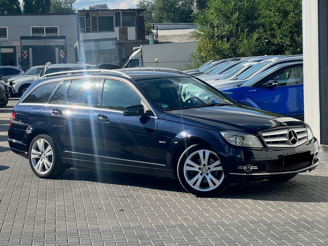 2010 Mercedes C 200 — Miniatură 3