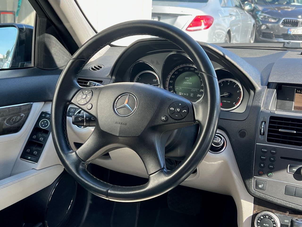 2010 Mercedes C 200 — Miniatură 11