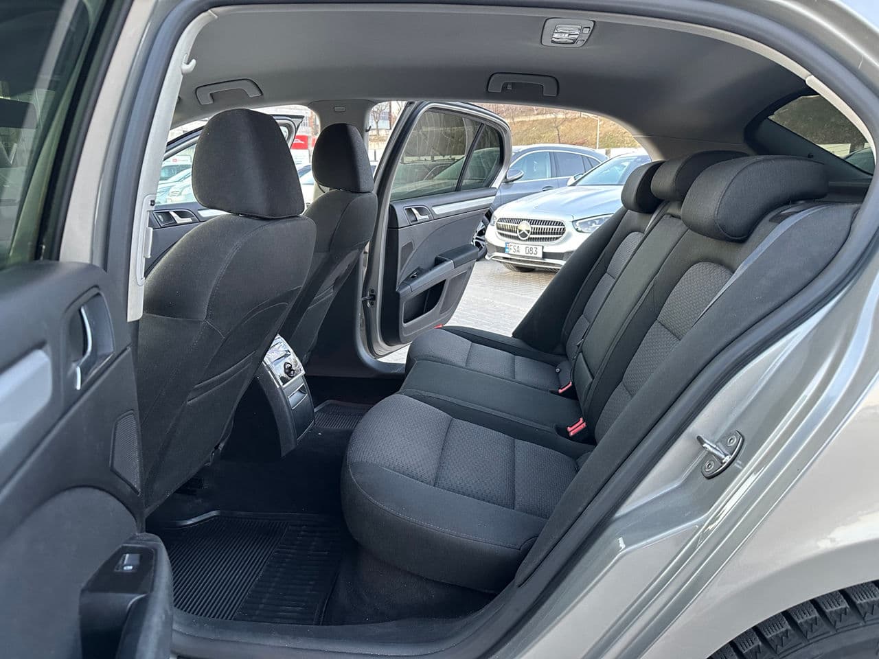 2009 Skoda Superb — Miniatură 12