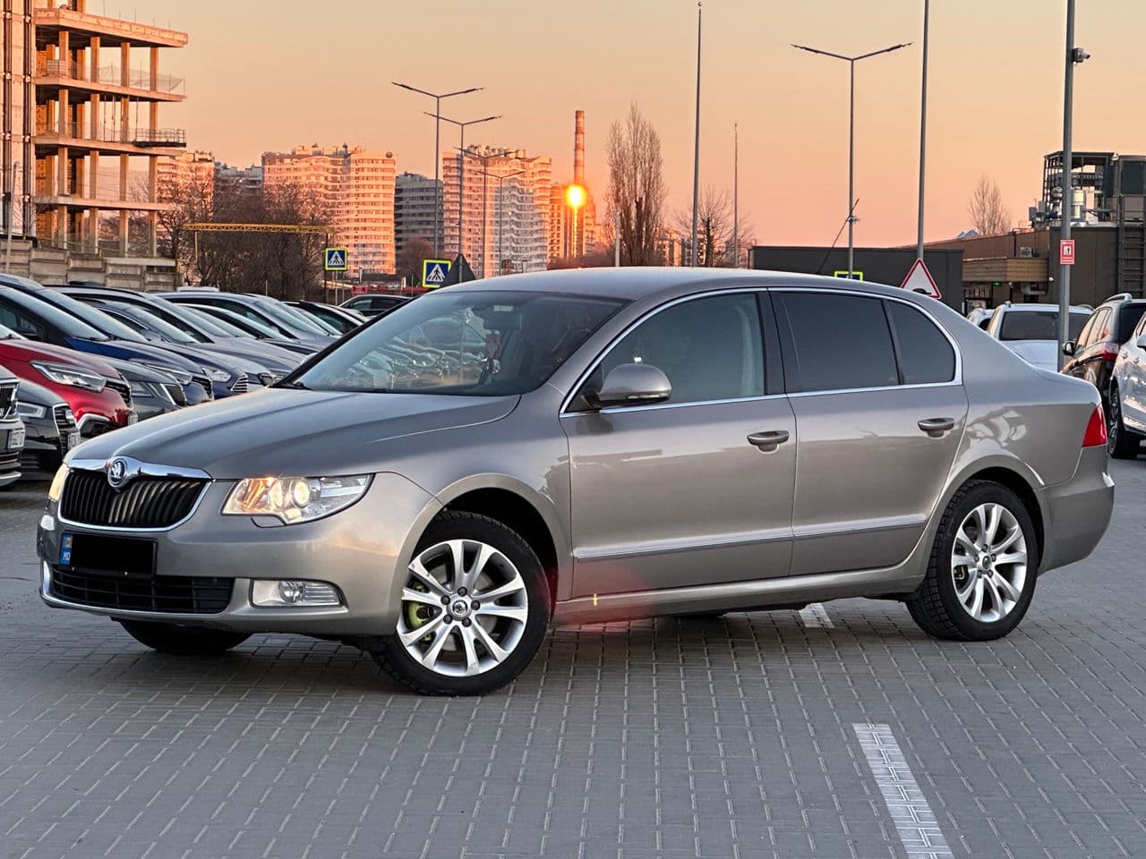 2009 Skoda Superb — Miniatură 2
