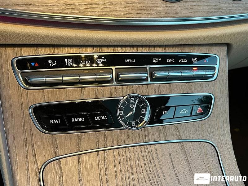 2019 Mercedes E 200 — Miniatură 11