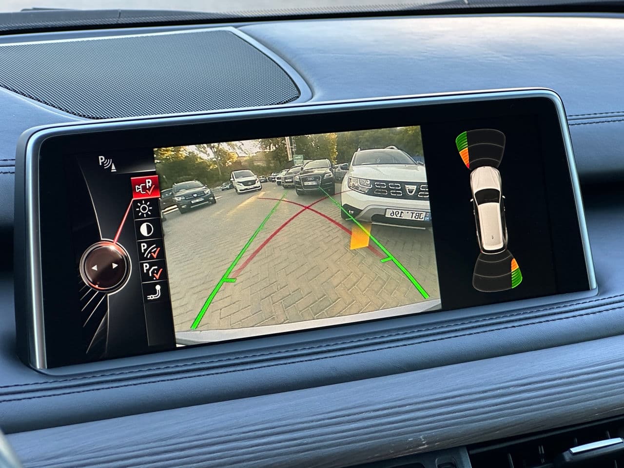 BMW X5 4.0e 2016 — Миниатюра 10