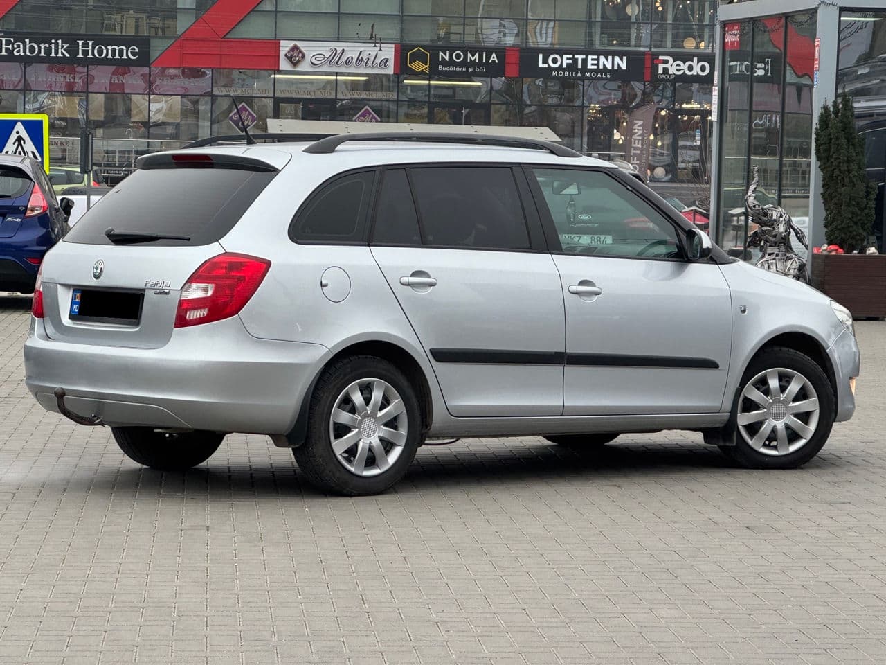 2011 Skoda Fabia — Miniatură 3