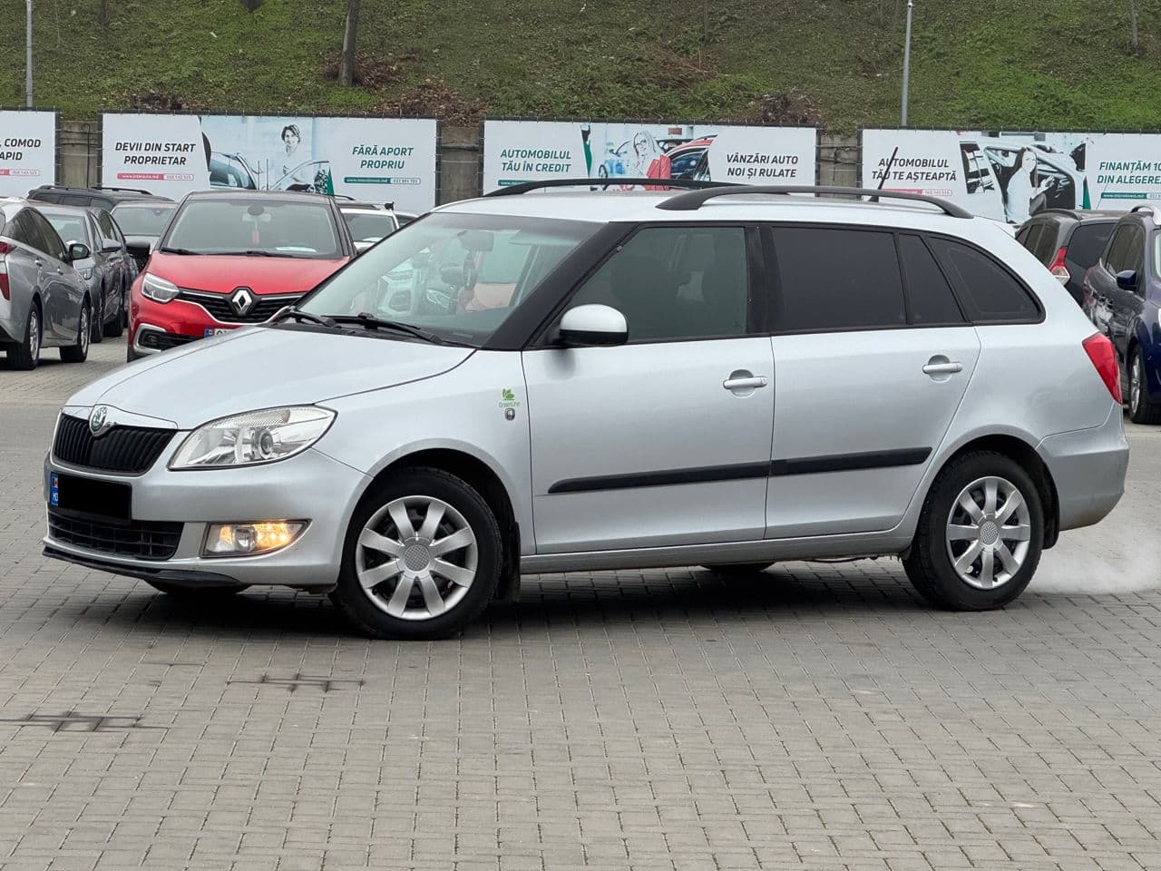 2011 Skoda Fabia — Miniatură 2
