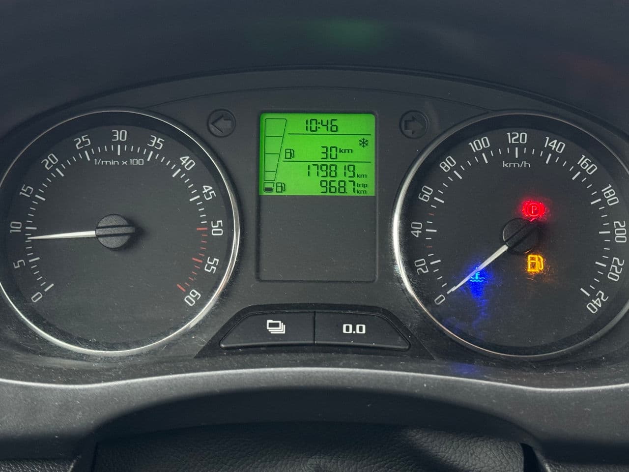 2011 Skoda Fabia — Miniatură 8