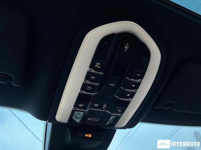 2016 Porsche Macan S — Miniatură 19
