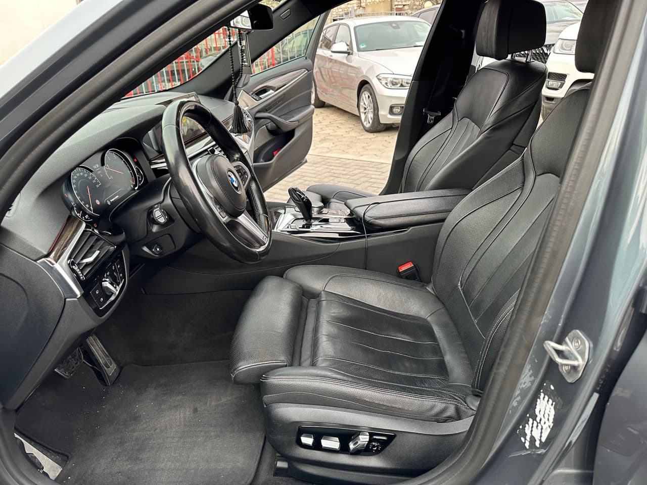 BMW 520 2017 — Миниатюра 5