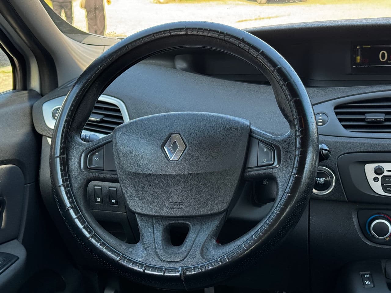 2015 Renault Scenic — Miniatură 8