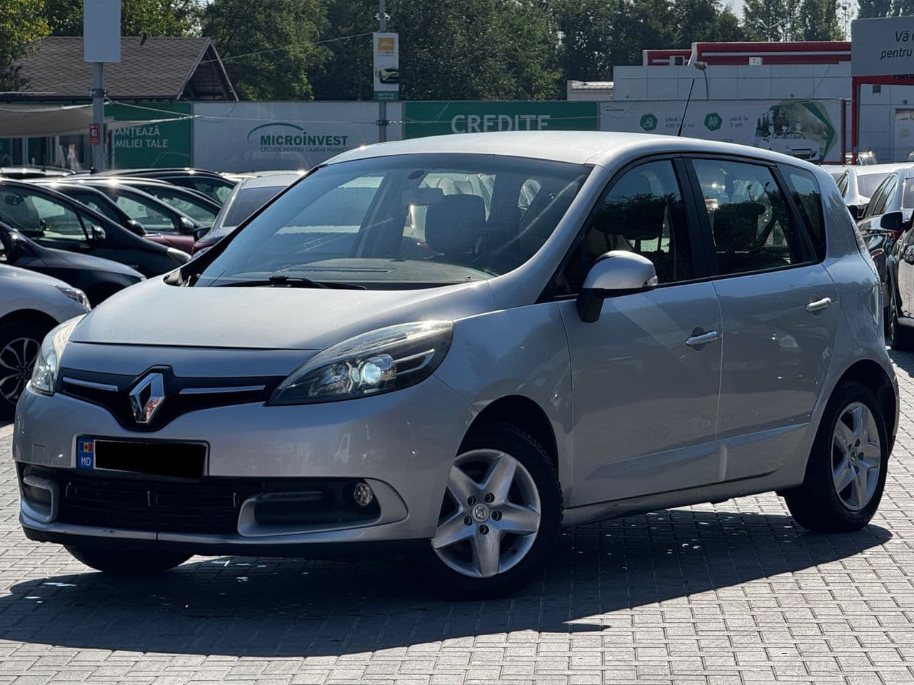 2015 Renault Scenic — Miniatură 2