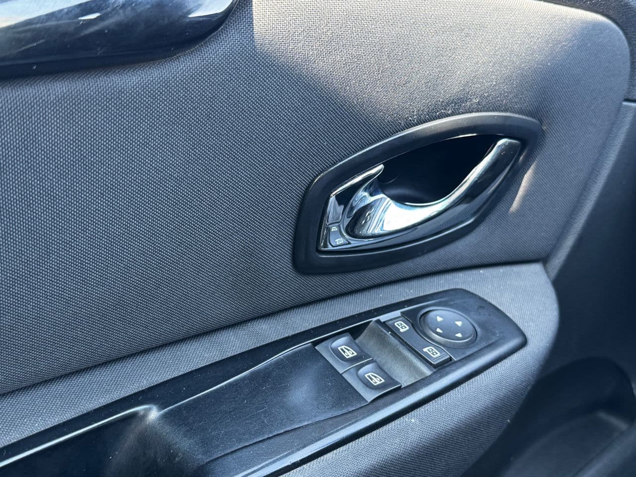 2015 Renault Scenic — Miniatură 13