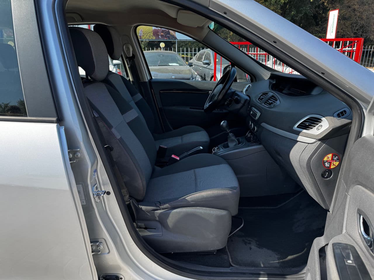 2015 Renault Scenic — Miniatură 5