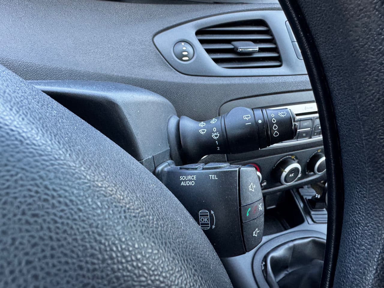 2015 Renault Scenic — Miniatură 10