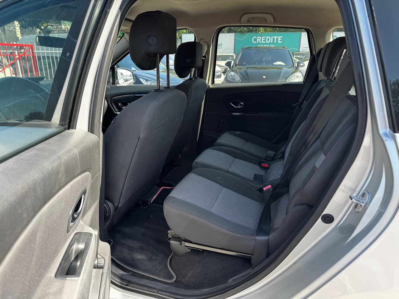 2015 Renault Scenic — Miniatură 15