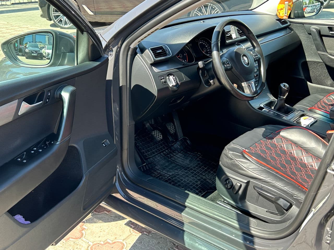 2012 Volkswagen Passat — Miniatură 5