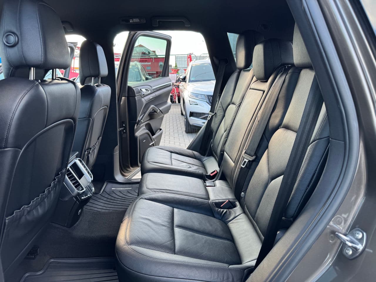 2012 Porsche Cayenne — Miniatură 12
