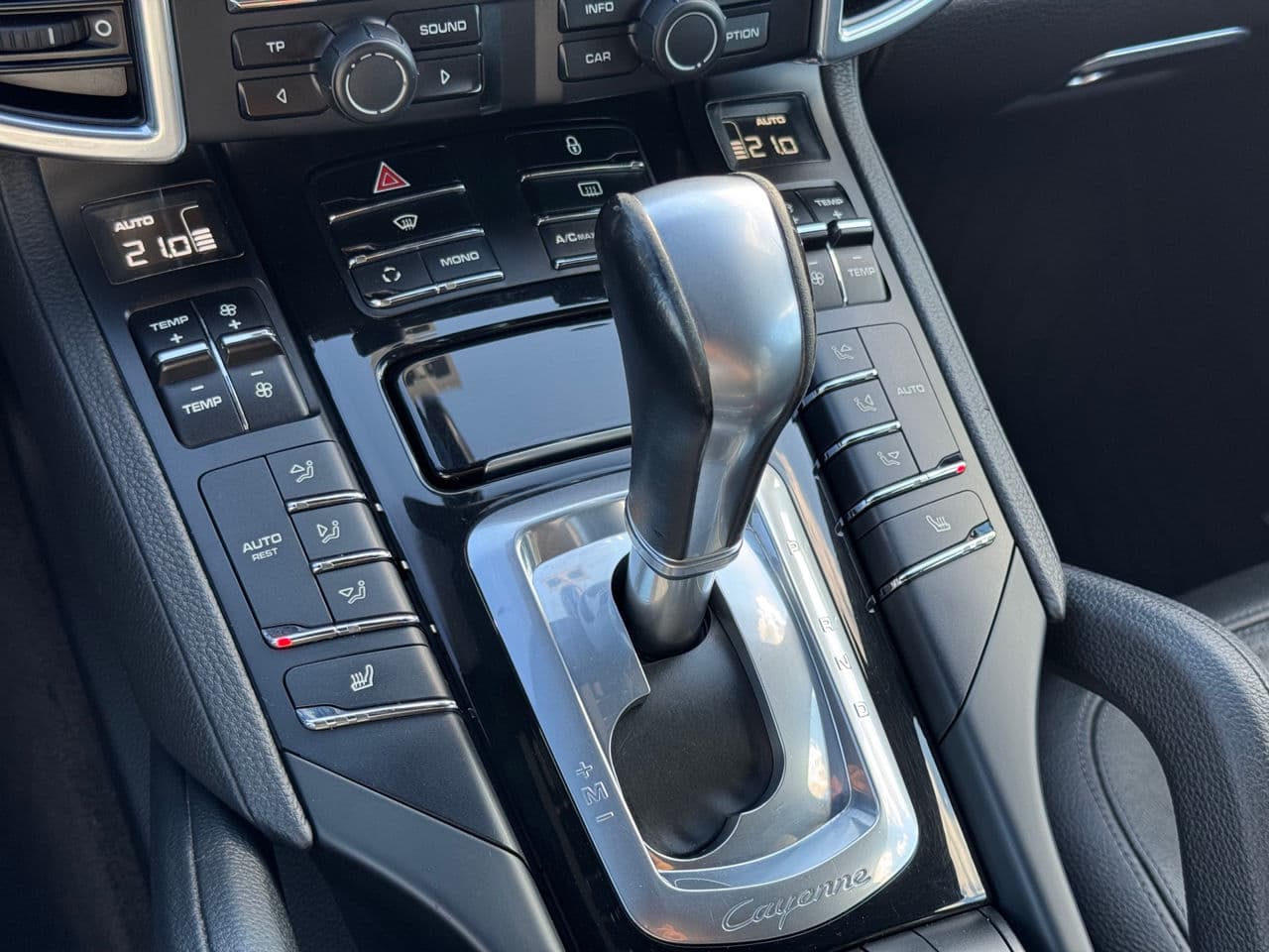 2012 Porsche Cayenne — Miniatură 10