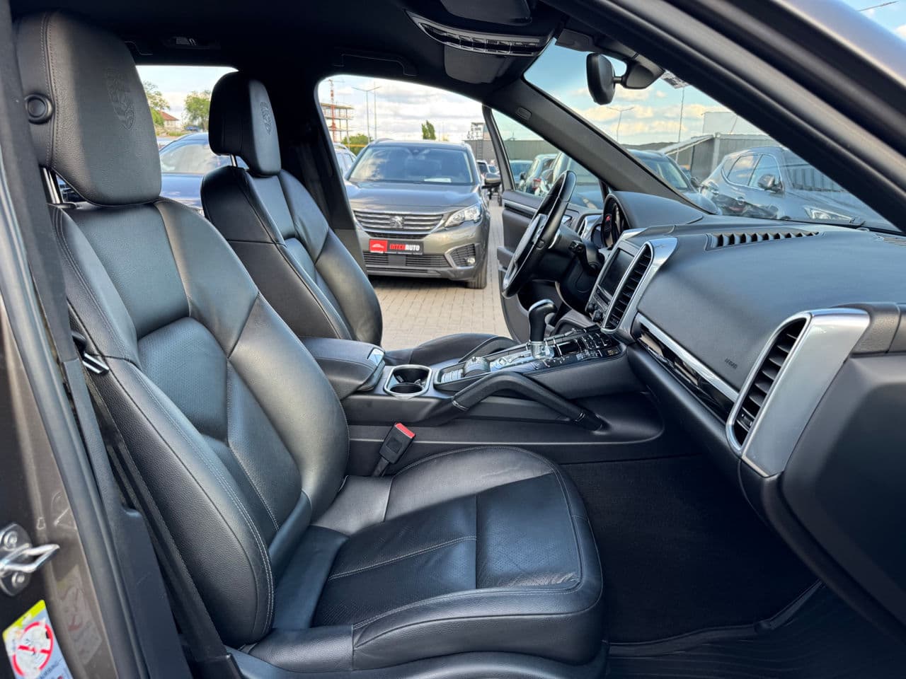 2012 Porsche Cayenne — Miniatură 14