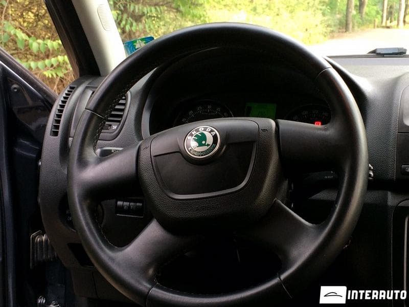 2010 Skoda Fabia — Miniatură 7