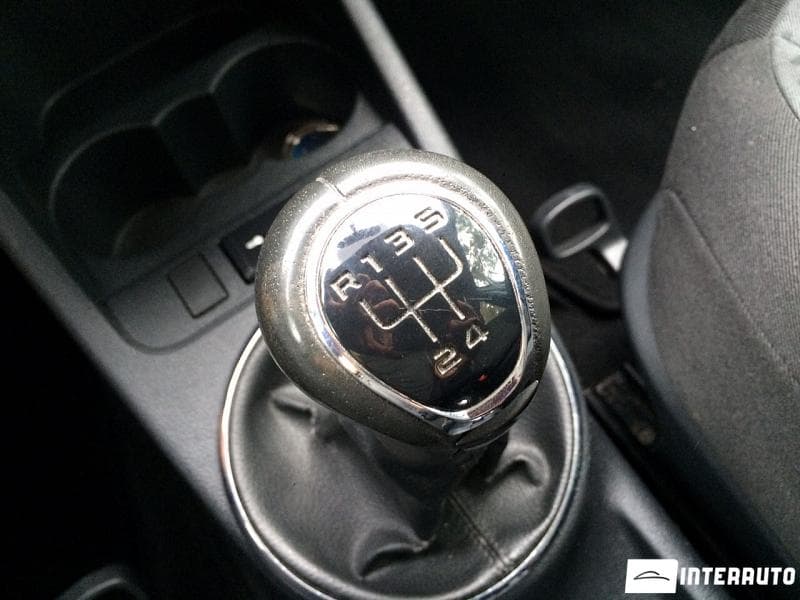 2010 Skoda Fabia — Miniatură 11