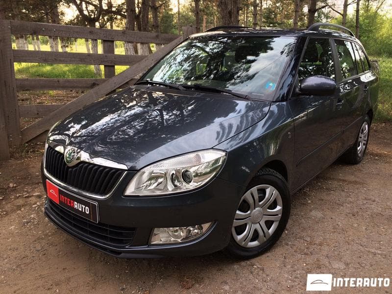 2010 Skoda Fabia — Miniatură 2