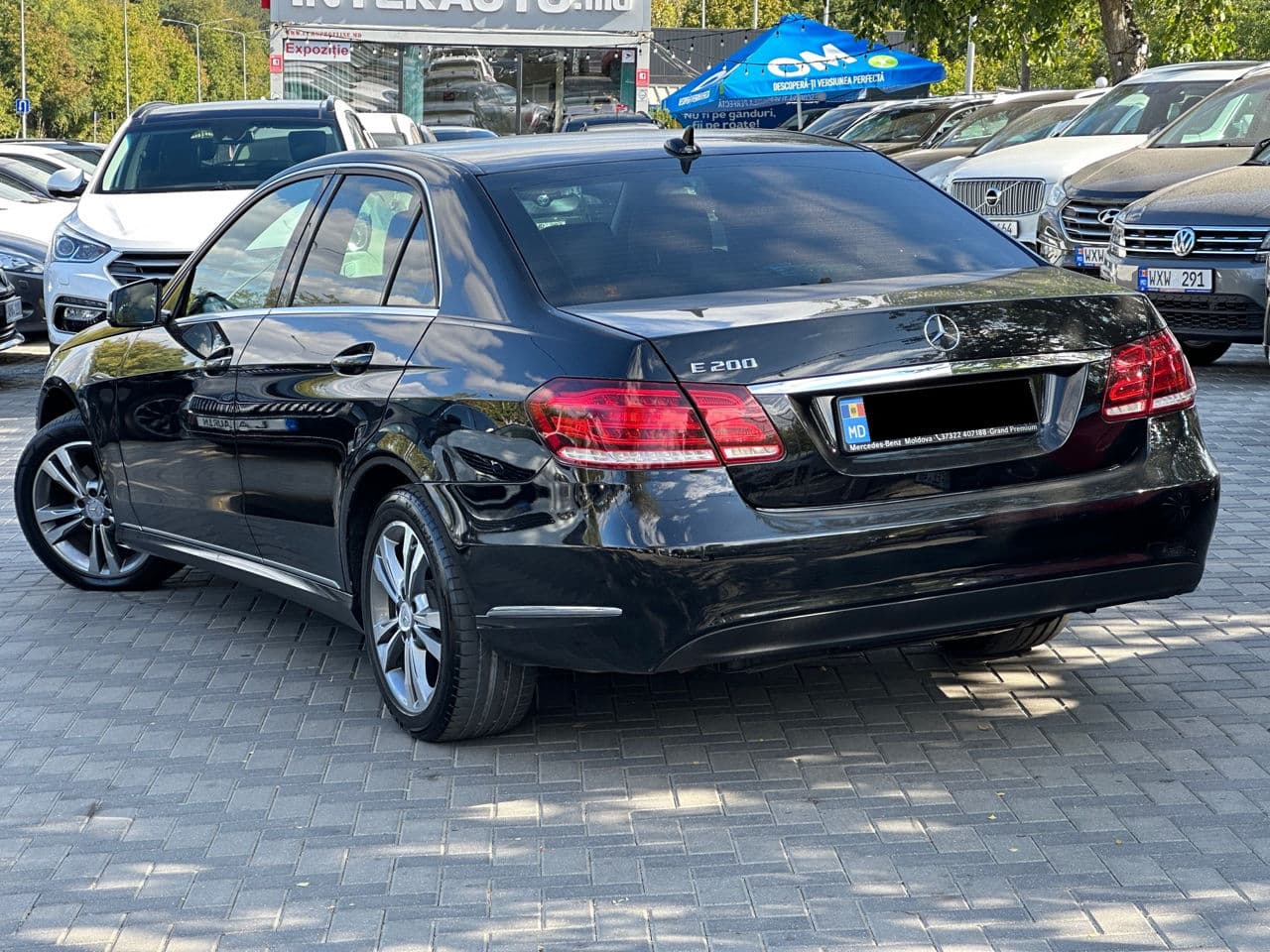 2015 Mercedes E 200 — Miniatură 2
