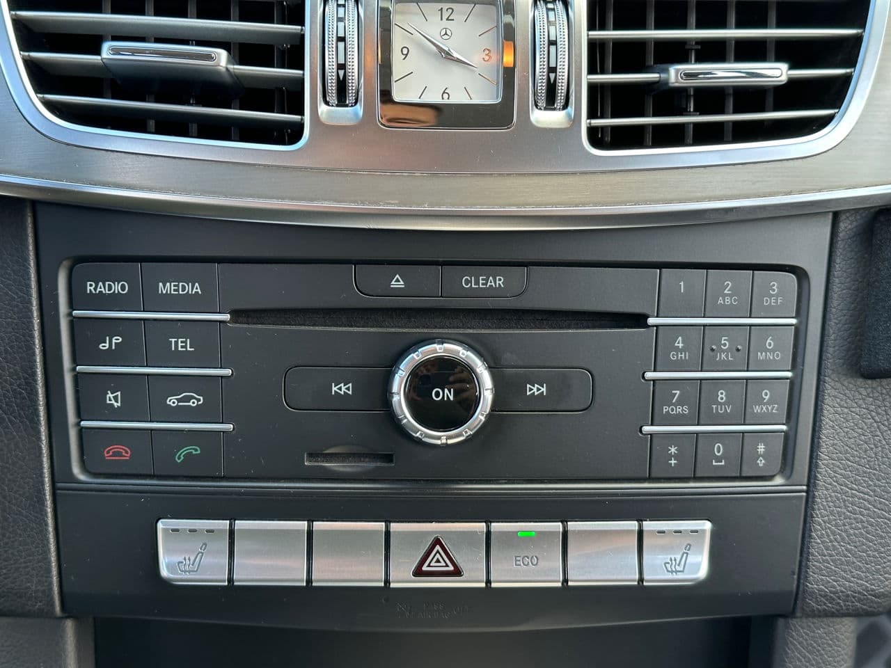 2015 Mercedes E 200 — Miniatură 13