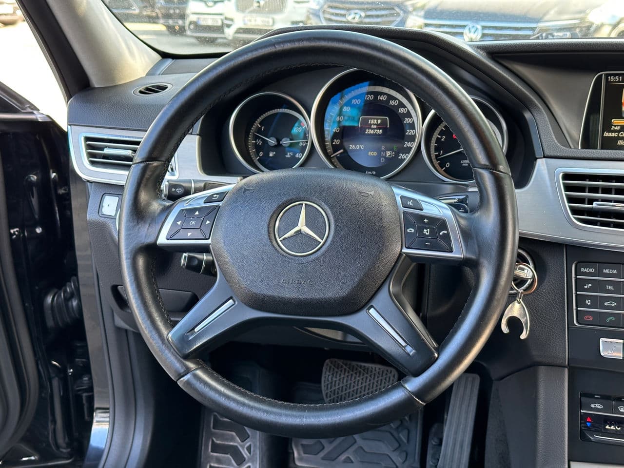2015 Mercedes E 200 — Miniatură 10