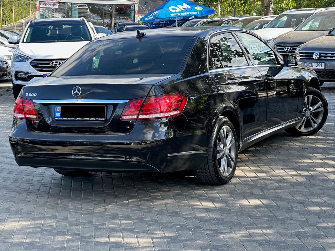 2015 Mercedes E 200 — Miniatură 4