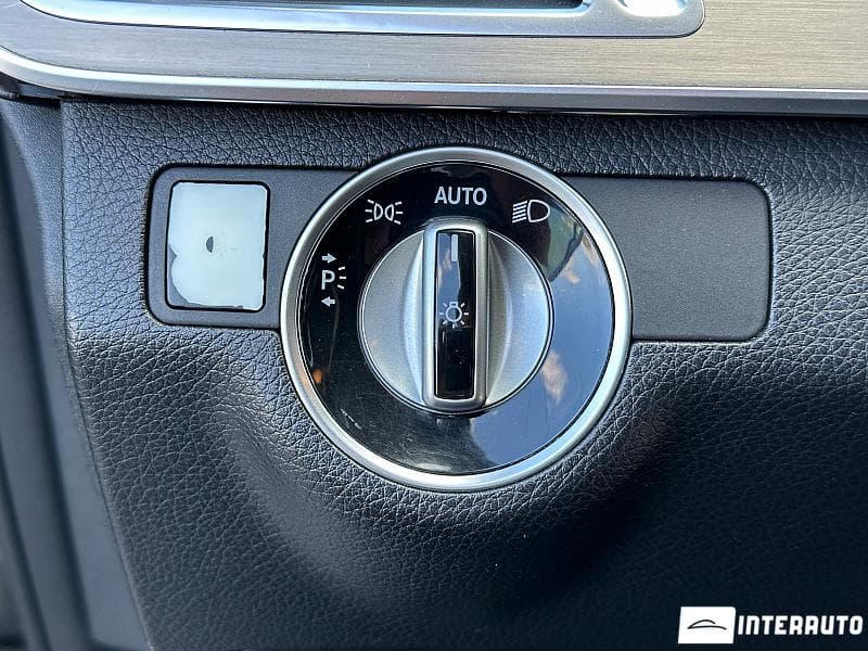 2015 Mercedes E 200 — Miniatură 17