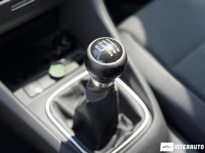 2010 Volkswagen Golf — Miniatură 13