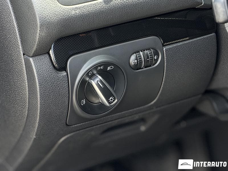 2010 Volkswagen Golf — Miniatură 8