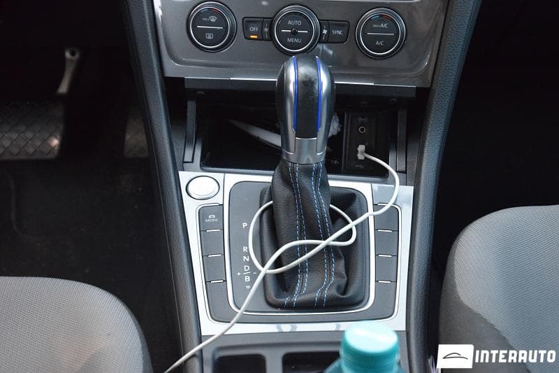 2016 Volkswagen e-Golf — Miniatură 17
